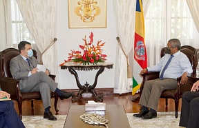 Ambassador of Russia meets with Seychelles’ President Ambassador of Russia meets with Seychelles’ President